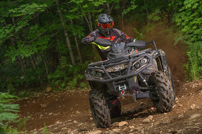 RIDING THE OUTLANDER 650 MOSSY OAK EDITION